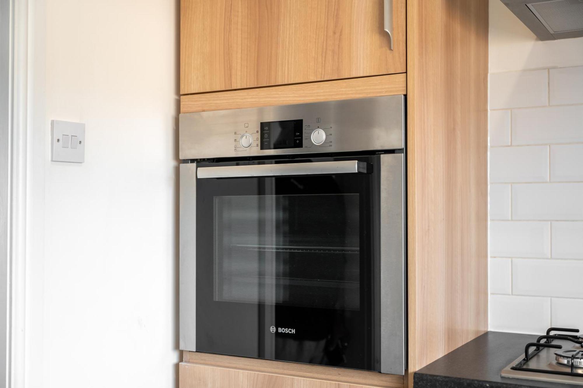 52 Furnival Road, Guest house