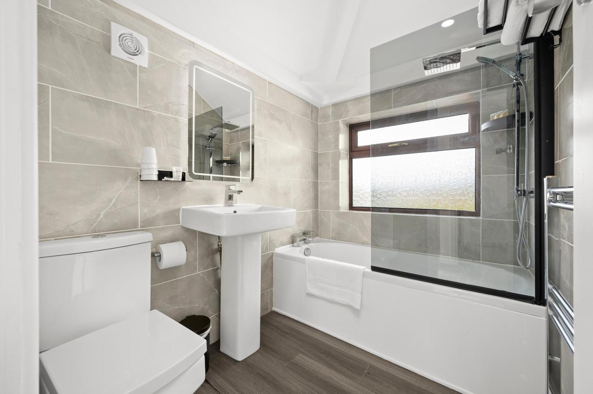 52 Furnival Road, Guest house *
