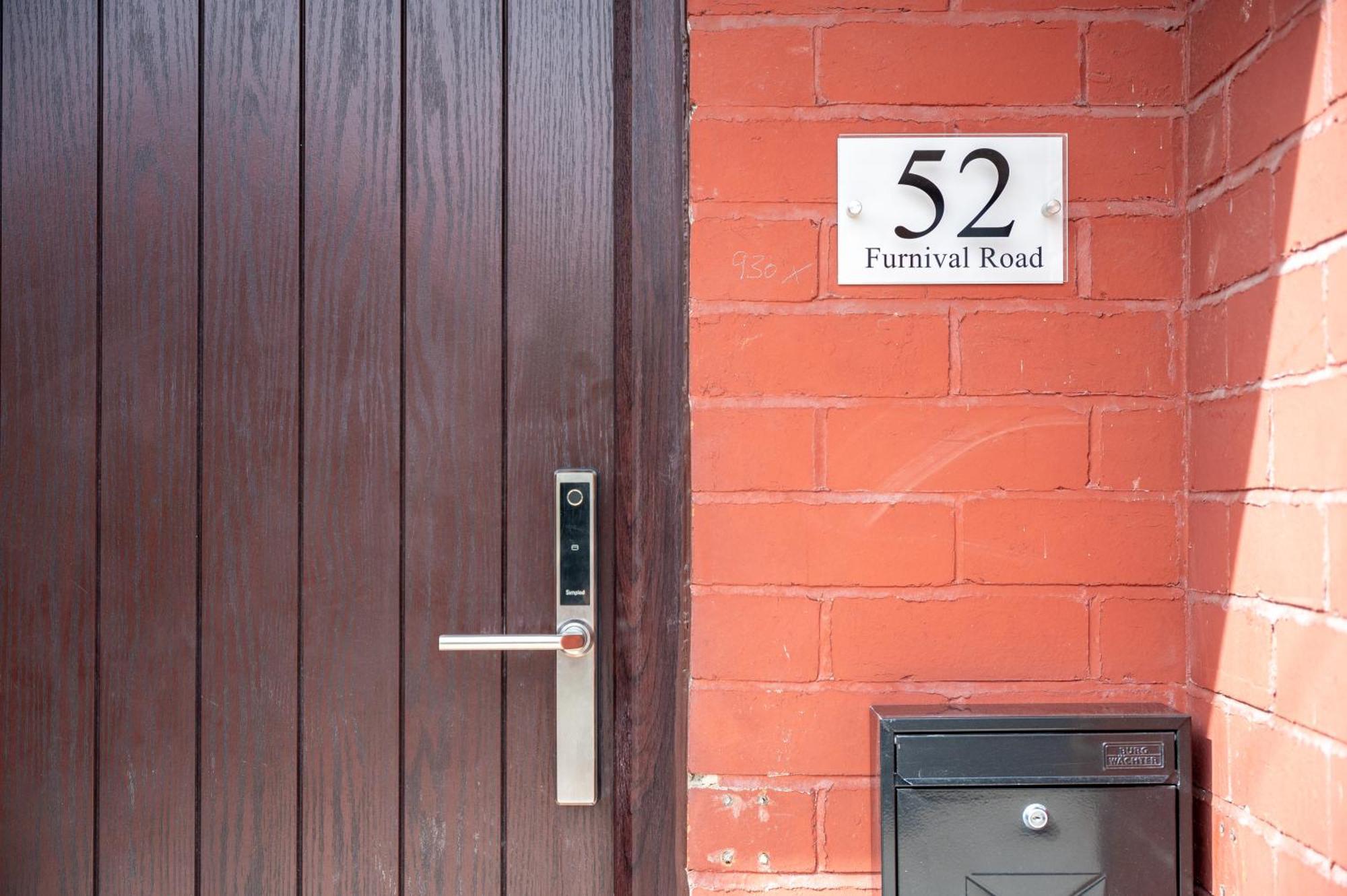Guest house 52 Furnival Road, *