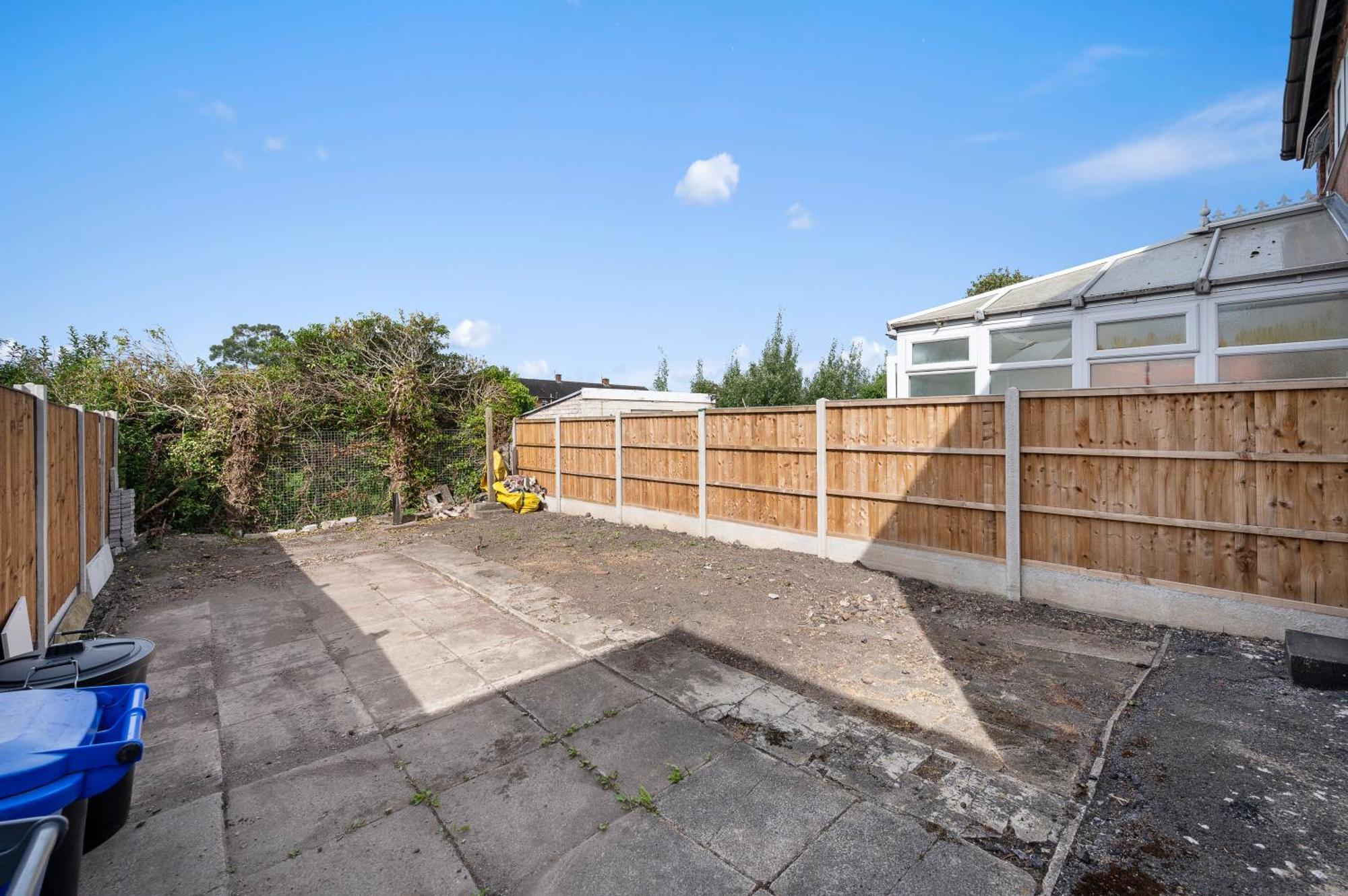 52 Furnival Road, Guest house *